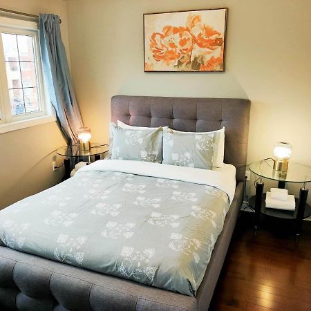 Affordable Room With Free Parking In Newmarket On 외부 사진